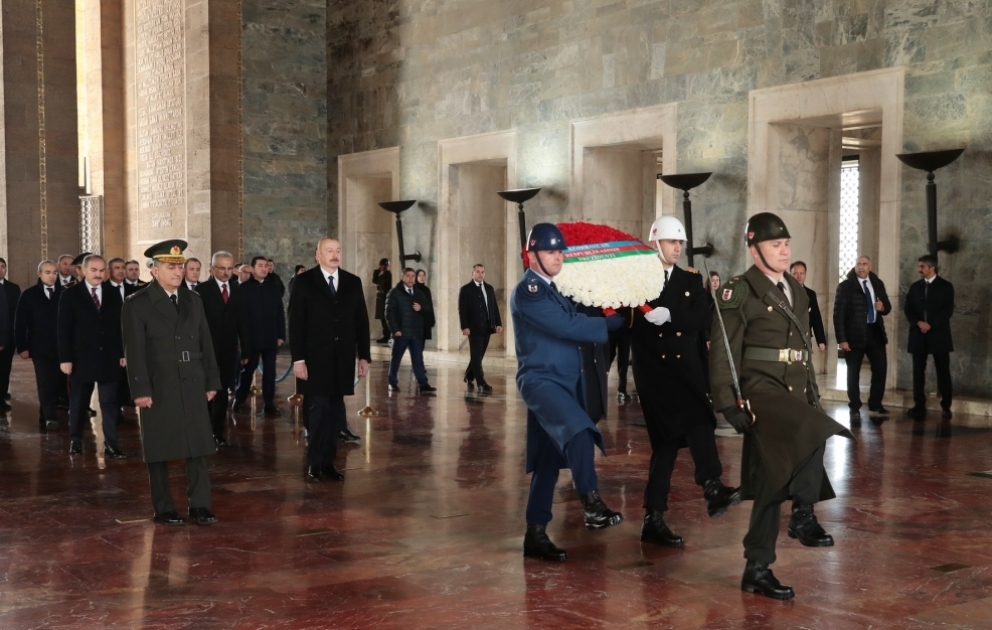 Le président Ilham Aliyev visite le Mausolée Anitkabir MIS A JOUR VIDEO