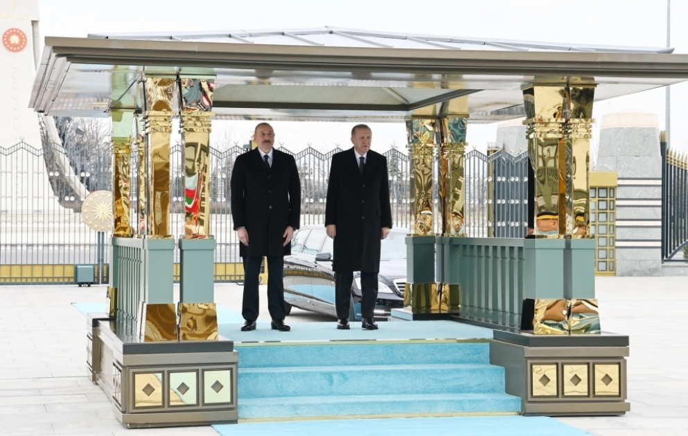 Offizieller Empfang von Präsident Ilham Aliyev in Ankara VIDEO