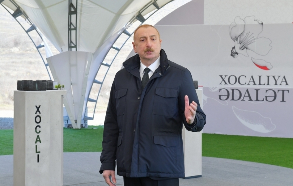 Präsident Ilham Aliyev: Es ist unfair und unehrlich, den Völkermord von Chodschali zu leugnen VIDEO