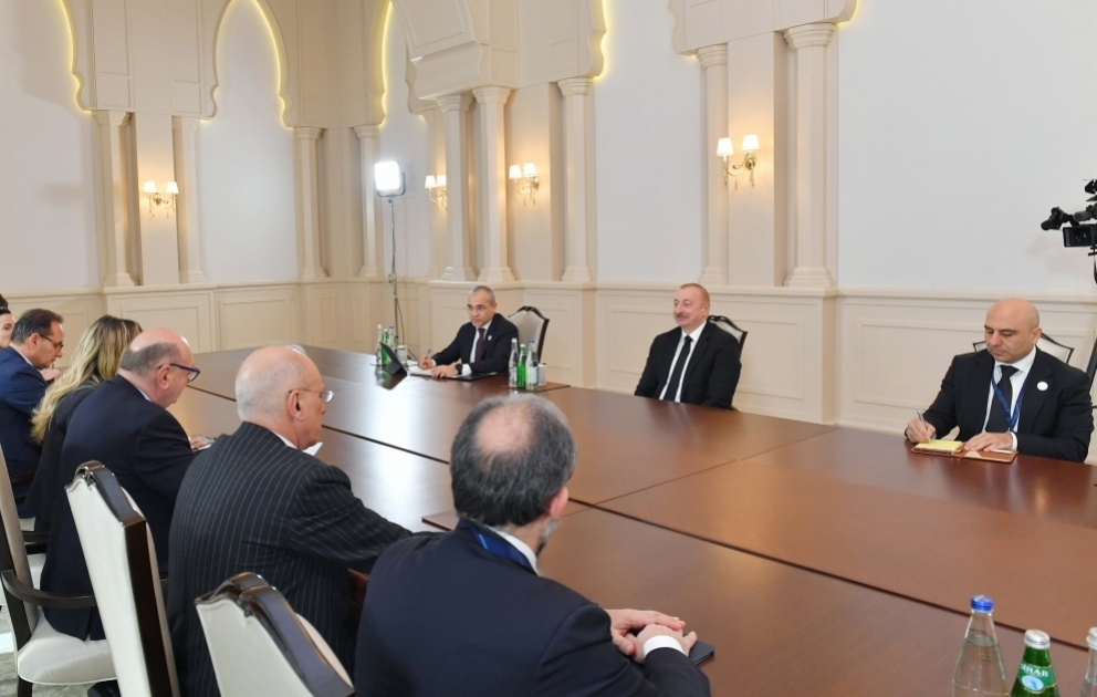 Präsident Ilham Aliyev empfängt italienischen Minister für Umwelt und Energiesicherheit AKTUALISIERT VIDEO