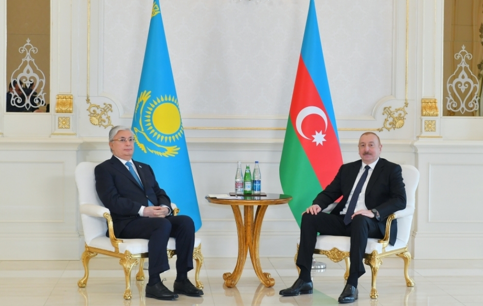 Präsidenten von Aserbaidschan und Kasachstan treffen sich in engem Kreis in Baku VIDEO