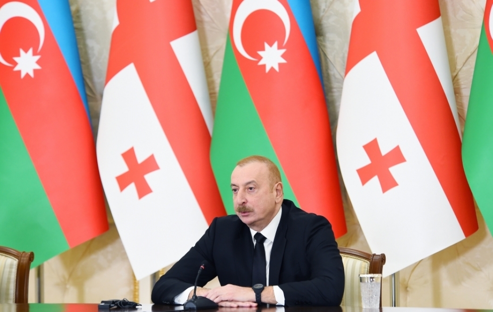 Prezident: Bakı-Tbilisi-Qars dəmir yolunun fəaliyyəti bir çox ölkələr üçün cəlbedici olacaq VİDEO
