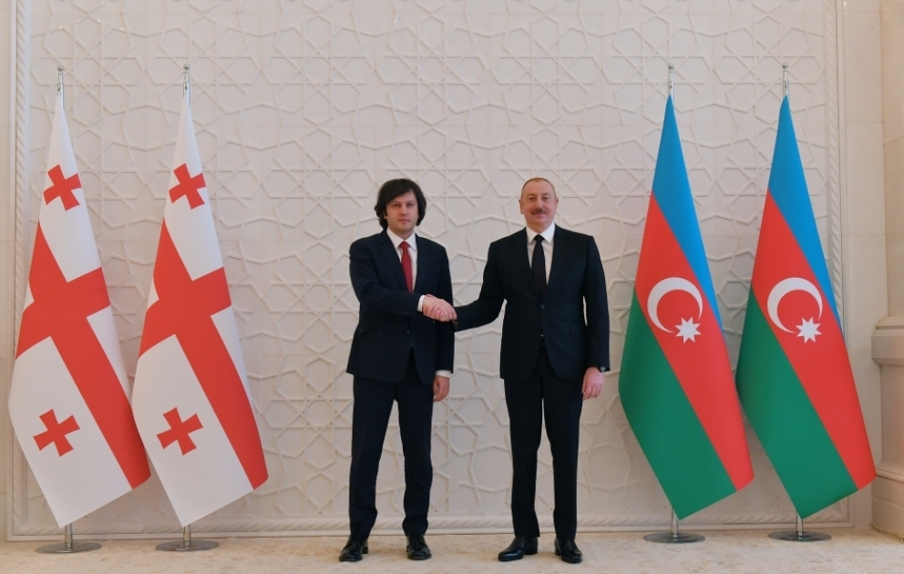 Le président azerbaïdjanais s’entretient en tête-à-tête avec le Premier ministre géorgien  MIS A JOUR VIDEO