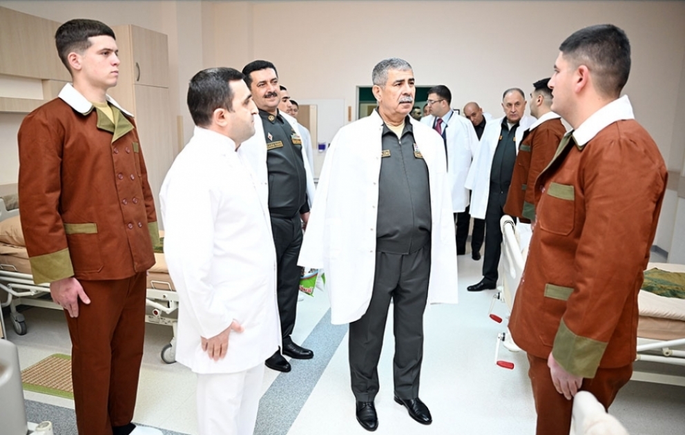 Azerbaijani Defense Ministry's leadership visits military hospital VIDEO