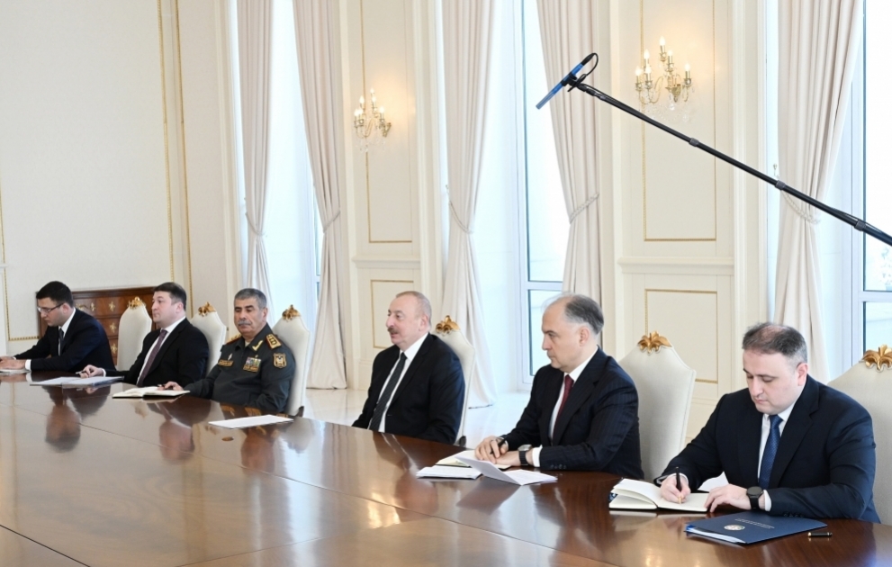 Le président Ilham Aliyev reçoit une délégation menée par le président de l’industrie de défense turque MIS A JOUR VIDEO