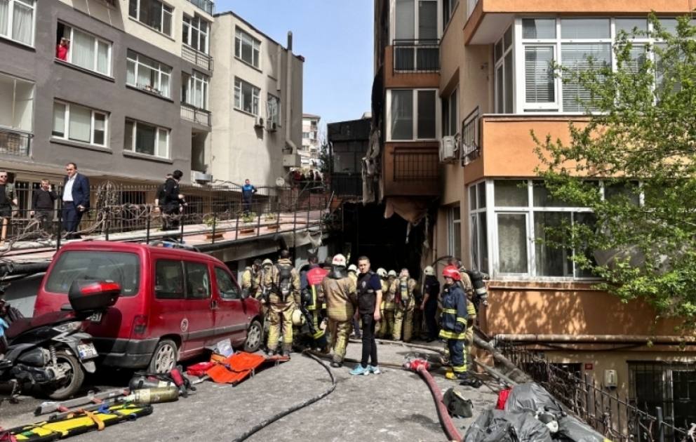Число погибших при пожаре в Стамбуле достигло 29 человек -  ОБНОВЛЕНО ВИДЕО