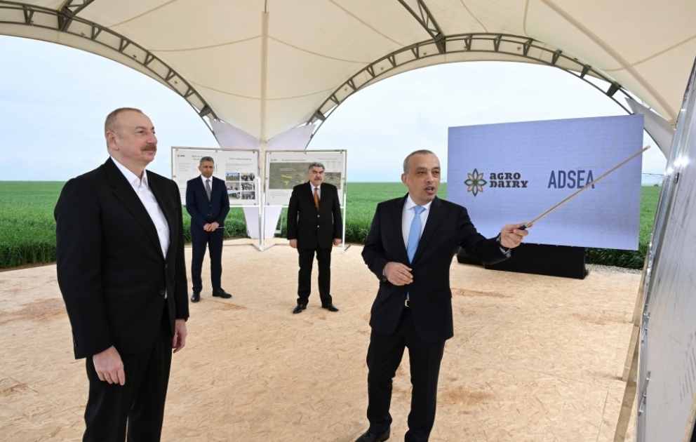 Hacıqabulda “Agro Dairy” MMC-yə məxsus torpaq sahəsinə suvarma suyunun çatdırılması üzrə qurğular kompleksi ilə tanışlıq YENİLƏNİB VİDEO