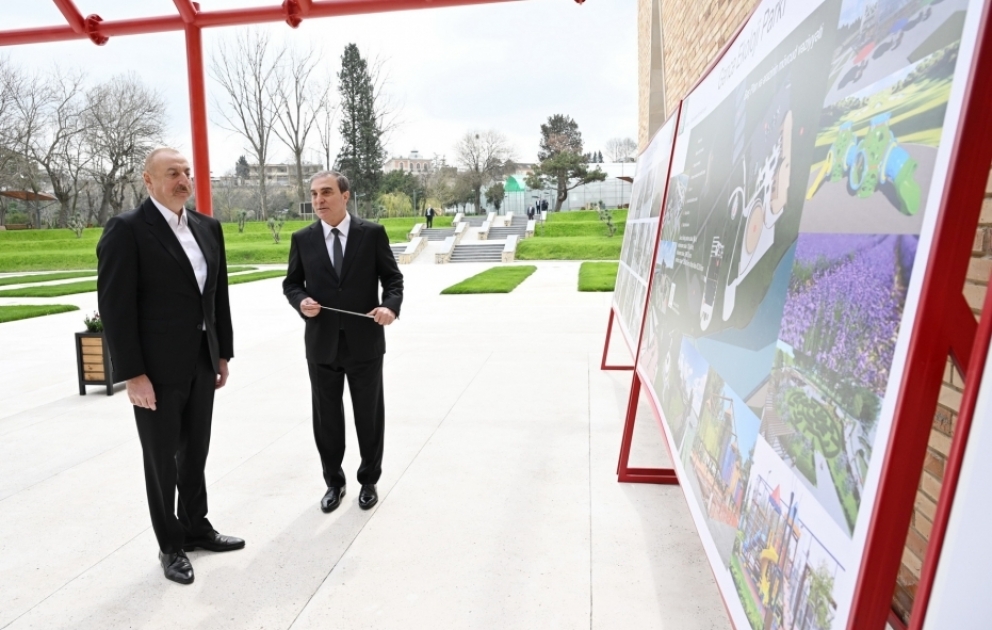 Präsident Ilham Aliyev inspiziert Verlauf von Bauarbeiten am Ökopark VIDEO