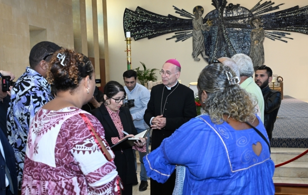 Chair of New Caledonian Congress Committee visits St. Mary's Catholic Church in Baku VIDEO