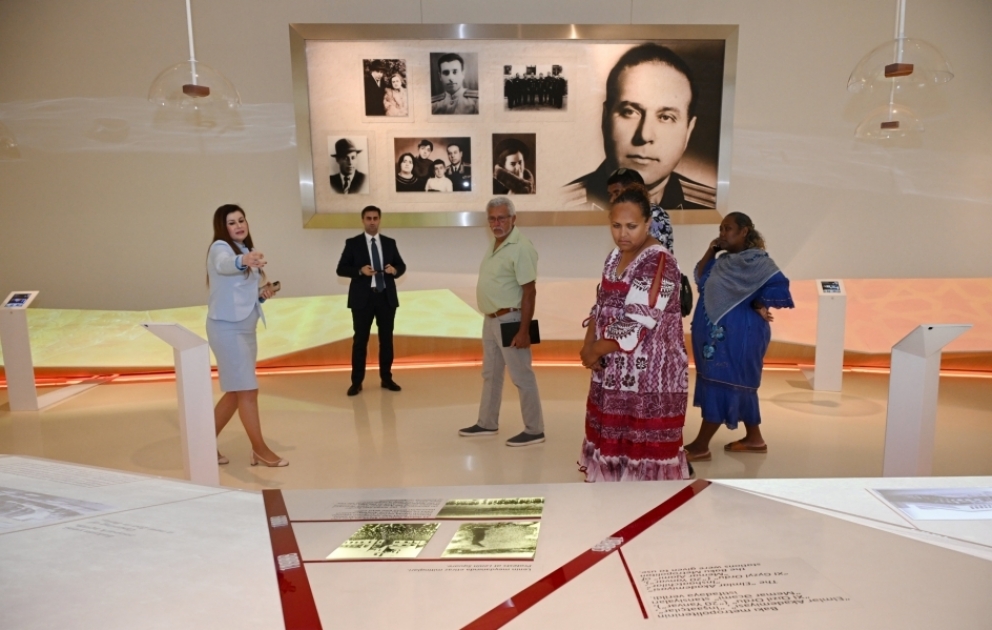 New Caledonian delegation visits Heydar Aliyev Center VIDEO