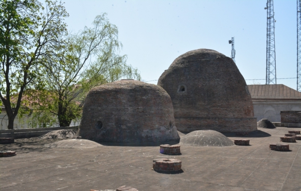 Qubadakı “Günbəzli hamam” turistlərin ən çox diqqətini çəkən tarixi abidələrdəndir VİDEO