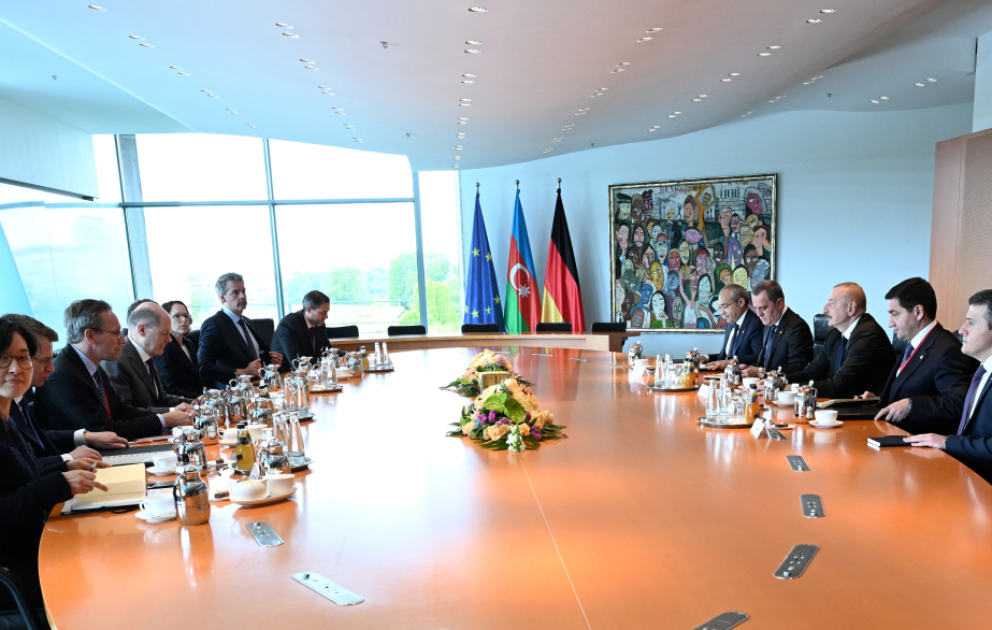 President Ilham Aliyev held expanded meeting with Chancellor of Germany Olaf Scholz in Berlin VIDEO