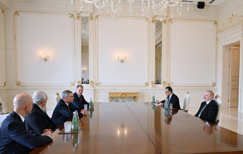 Präsident Ilham Aliyev empfängt Vertreter der Kirche Jesu Christi der Heiligen der Letzten Tage und der Stirling Foundation VIDEO
