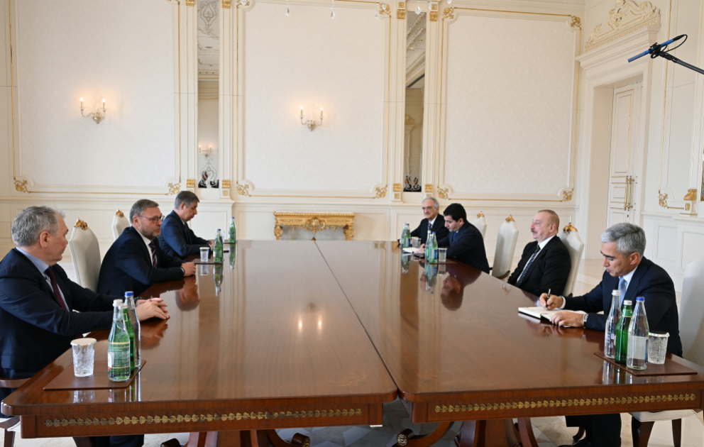 Präsident Ilham Aliyev empfängt stellvertretenden Vorsitzenden des russischen Föderationsrates und den Vorsitzenden des Duma-Ausschusses AKTUALISIERT VIDEO