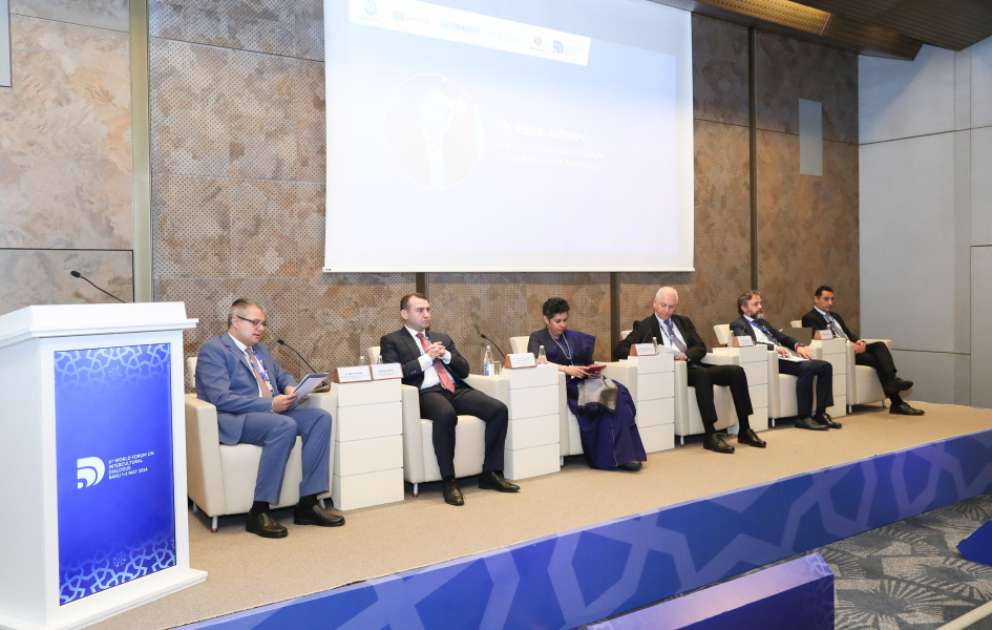 Bakı Forumunda “Üfüqləri birləşdirərək: İpək yolu proqramının müasir trendləri və qlobal təsiri” mövzusunda panel iclası keçirilib VİDEO
