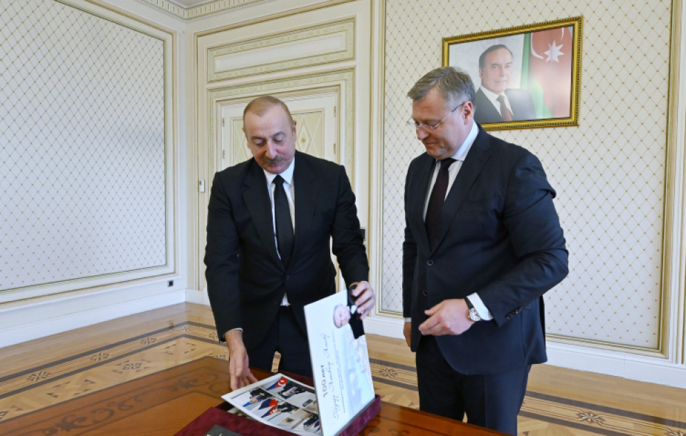 Президент Ильхам Алиев принял губернатора Астраханской области Российской Федерации ОБНОВЛЕНО ВИДЕО
