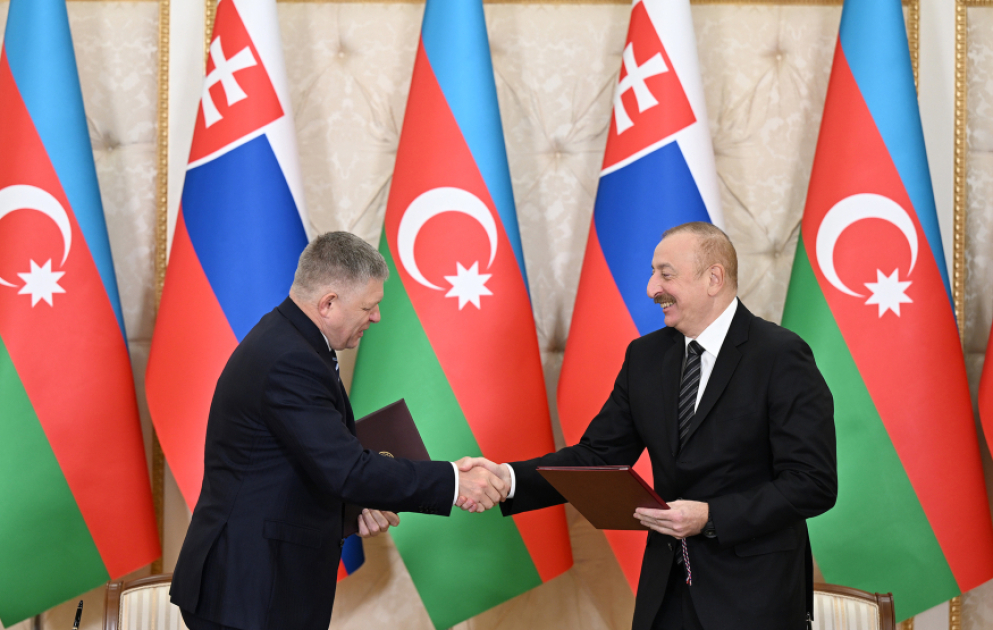Azərbaycan-Slovakiya sənədləri imzalanıb  YENİLƏNİB VİDEO
