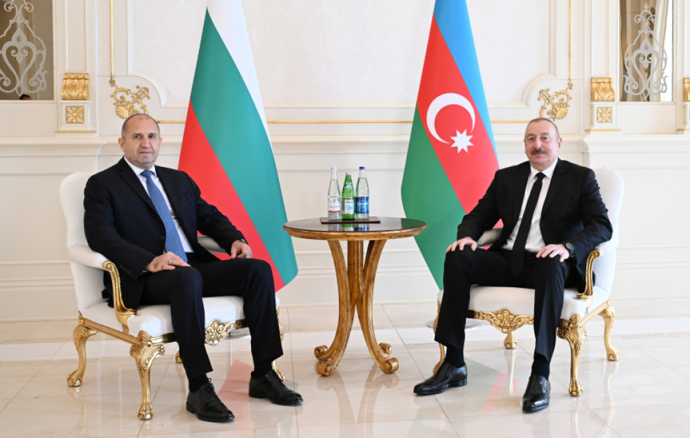 Le président Aliyev s’entretient en tête-à-tête avec son homologue bulgare Radev MIS A JOUR VIDEO