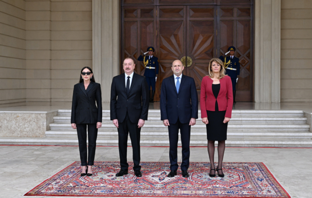 Cérémonie d’accueil officiel du président bulgare à Bakou VIDEO