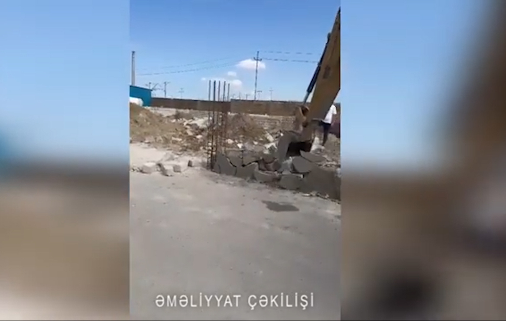 Fövqəladə Hallar Nazirliyi tərəfindən daha bir qanunsuz tikintinin qarşısı alınıb VİDEO