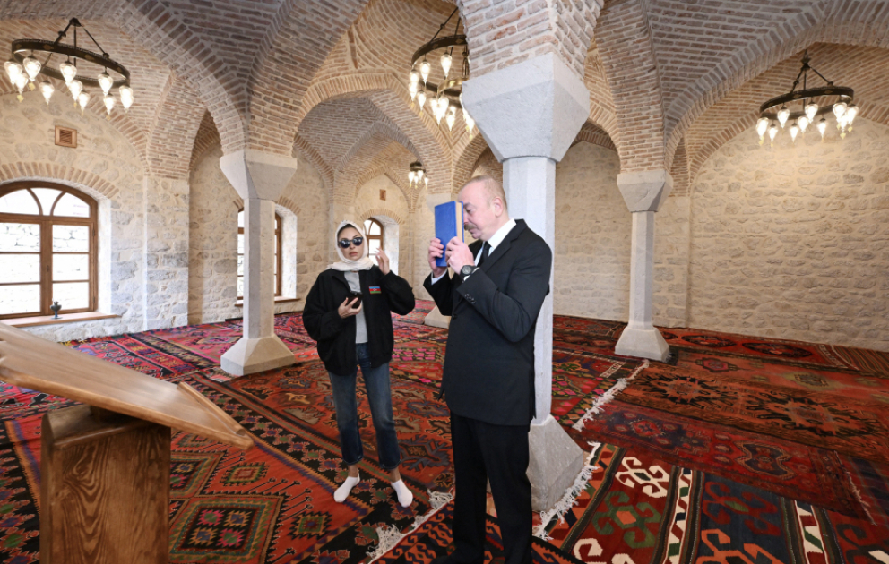 President Ilham Aliyev and First Lady Mehriban Aliyeva attended inauguration of Mamayi Mosque after restoration VIDEO