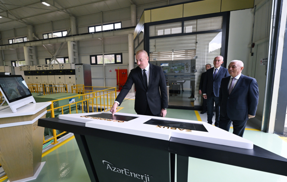 Latschin: Präsident Ilham Aliyev weiht kleine Wasserkraftwerke ein VIDEO