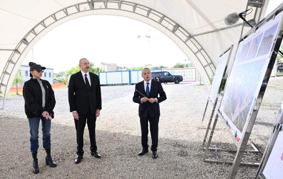 Präsident Ilham Aliyev und First Lady Mehriban Aliyeva legen Grundstein für dritten Wohnkomplex in Schuscha AKTUALISIERT VIDEO