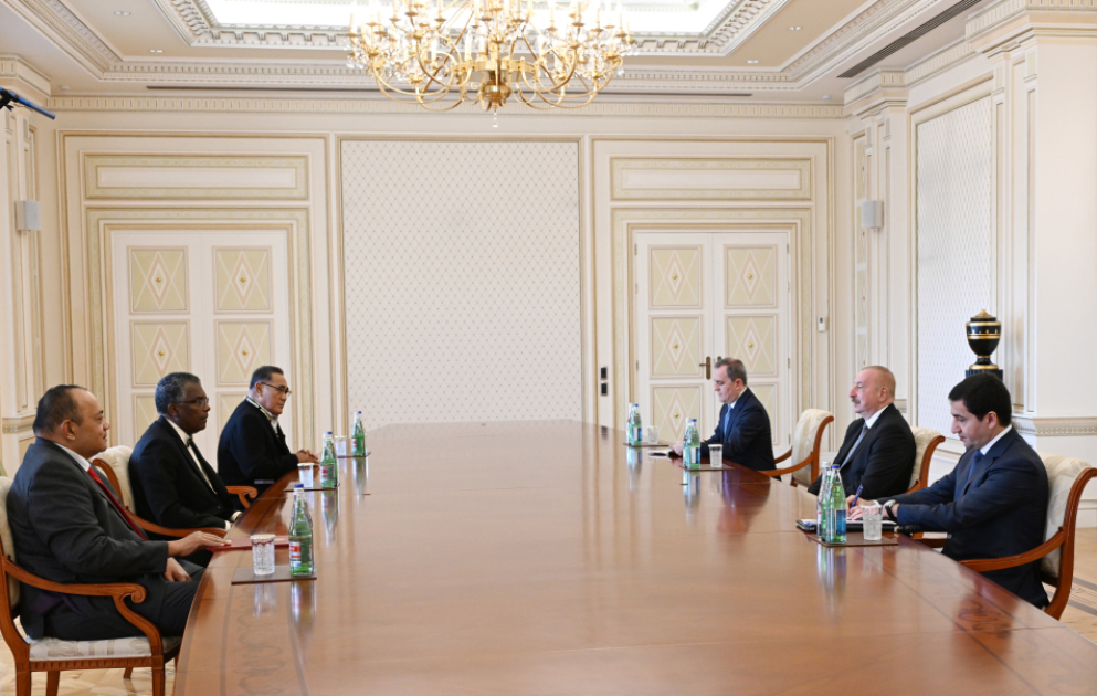 President Ilham Aliyev received Governor-General of Tuvalu, Prime Minister of Tonga, Foreign Minister of the Commonwealth of the Bahamas VIDEO