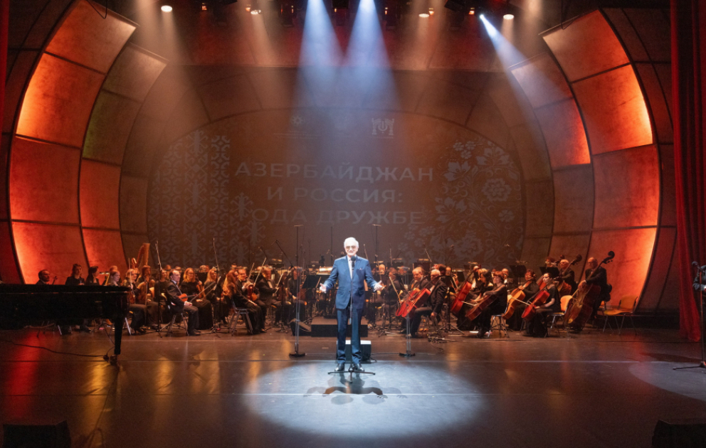 Moskvada “Qelikon-opera”nın səhnəsində “Azərbaycan və Rusiya: dostluğun tərənnümü” adlı konsert olub VİDEO
