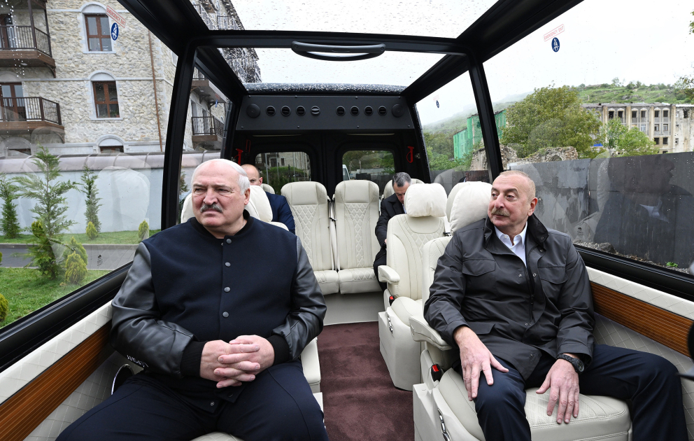 Les présidents Aliyev et Loukachenko se déplacent à Choucha VIDEO