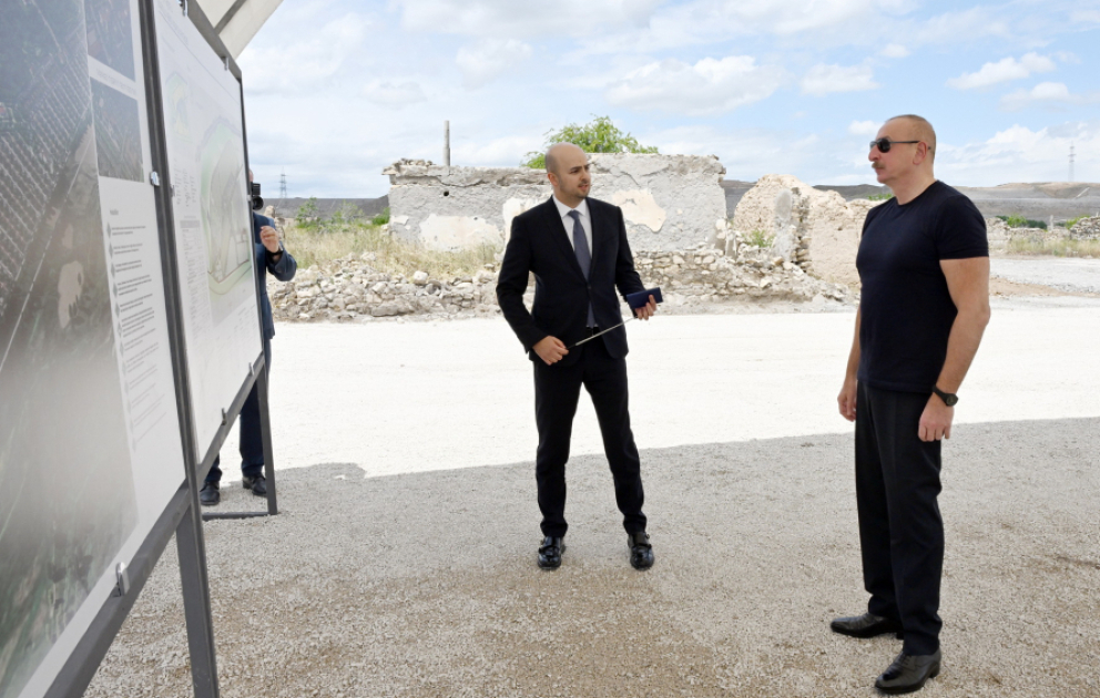 Pose de la première pierre du village de Karkhoulou de la région de Djabraïl  MIS A JOUR VIDEO