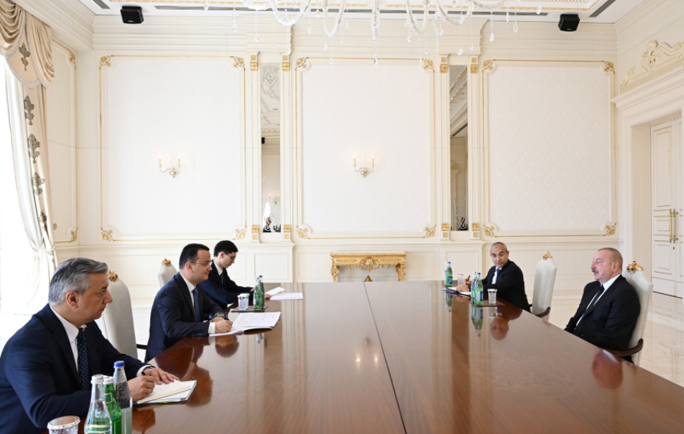 Präsident Ilham Aliyev empfängt usbekischen Minister für Investitionen, Industrie und Handel  AKTUALISIERT VIDEO