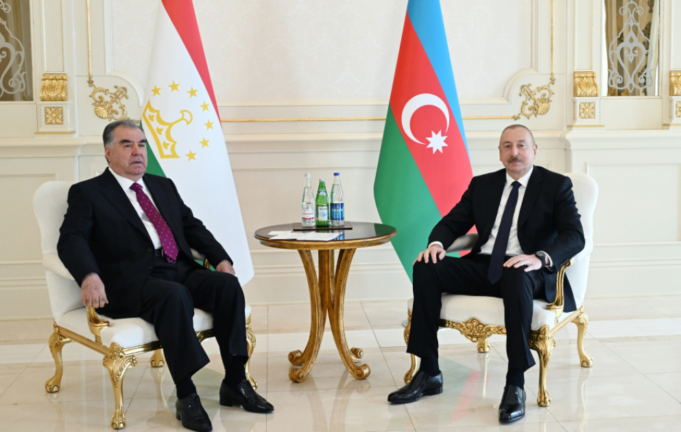 Azərbaycan Prezidenti İlham Əliyevin Tacikistan Prezidenti Emoməli Rəhmon ilə təkbətək görüşü olub  YENİLƏNİB VİDEO