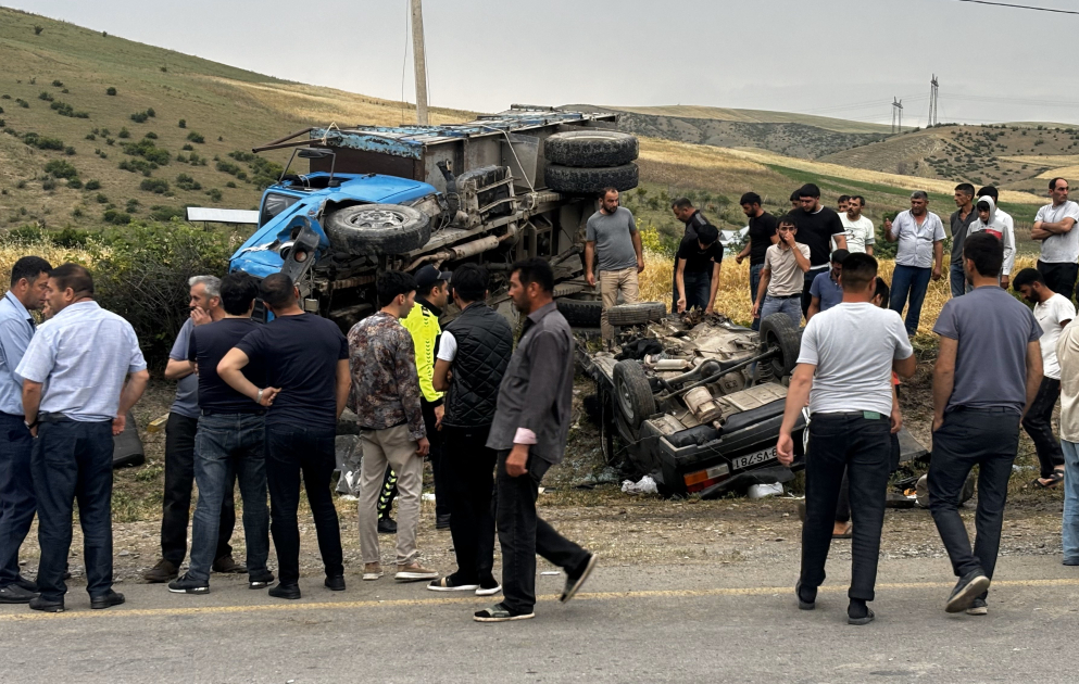 İsmayıllıda dəhşətli yol qəzası baş verib: Ölən və xəsarət alanlar var VİDEO