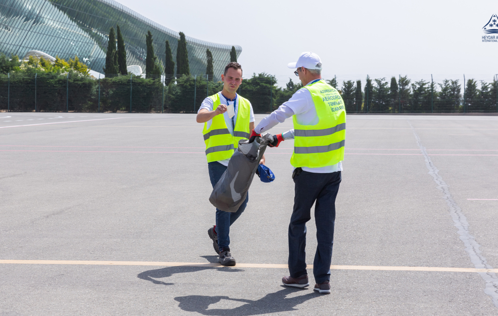 Bakı aeroportunda ilk FOD toplanma kampaniyası keçirilib VİDEO