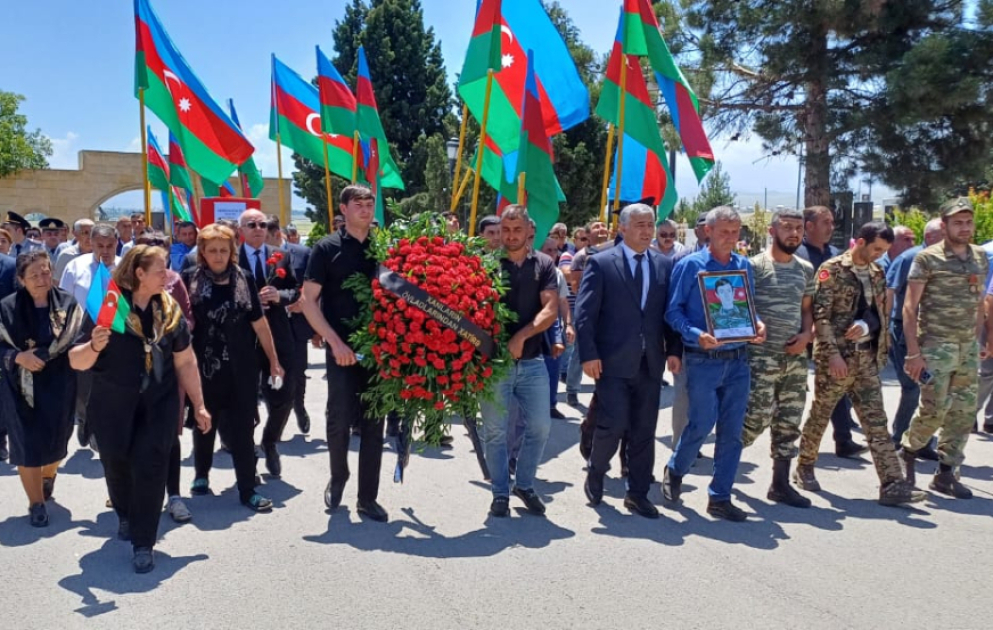 Şəhid Ədalət Abbasovun nəşinin qalıqları Gəncədə dəfn olunub VİDEO