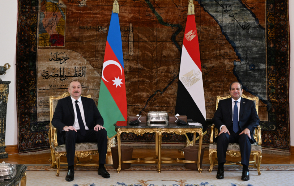 Entretien en tête-à-tête des présidents Ilham Aliyev et Abdel Fattah al-Sissi VIDEO