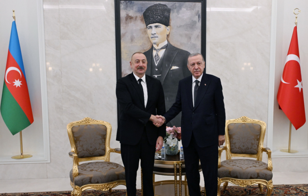 Les présidents azerbaïdjanais turc s’entretiennent à l’Aéroport d’Ankara Esenboga VIDEO