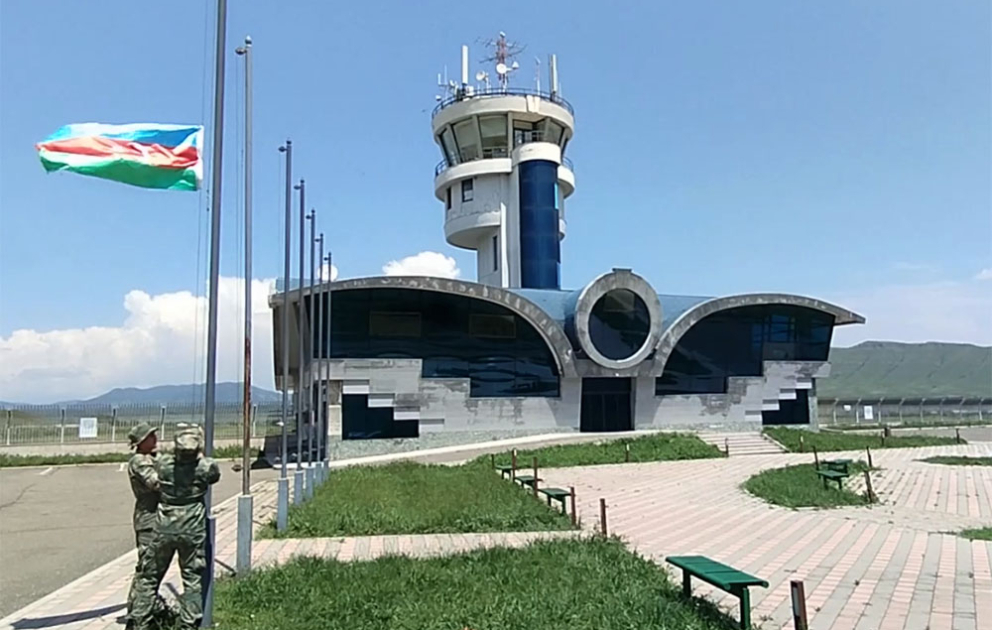 Ministère de la Défense : Le contingent russe de maintien de la paix stationné en Azerbaïdjan a complètement quitté le territoire VIDEO