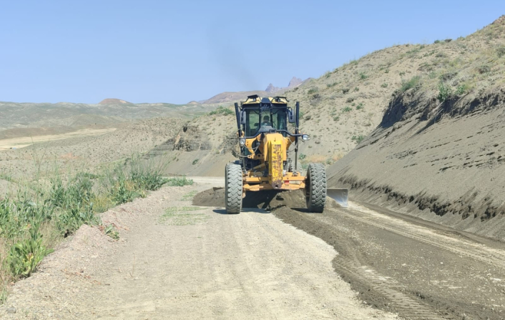 Culfada kənd avtomobil yolunda yaranan məhdudiyyət aradan qaldırılıb VİDEO