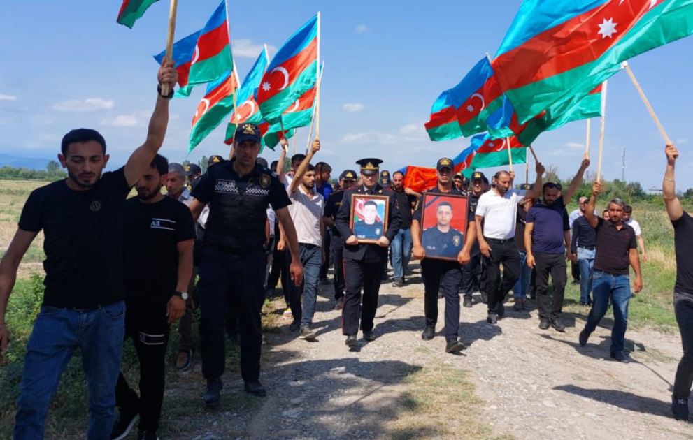 Polis serjantı Mirəli Heydərov Kürdəmirdə torpağa tapşırılıb  FOTO VİDEO