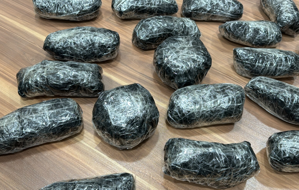 Gəncədə narkokuryerdən 20 kiloqramdan çox heroin aşkarlanıb VİDEO