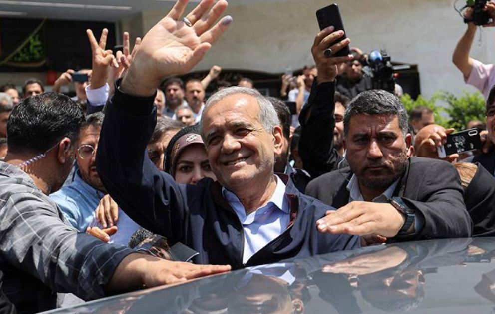 İranda prezident seçkilərində islahatçı Pezeşkiyan liderlik edir VİDEO