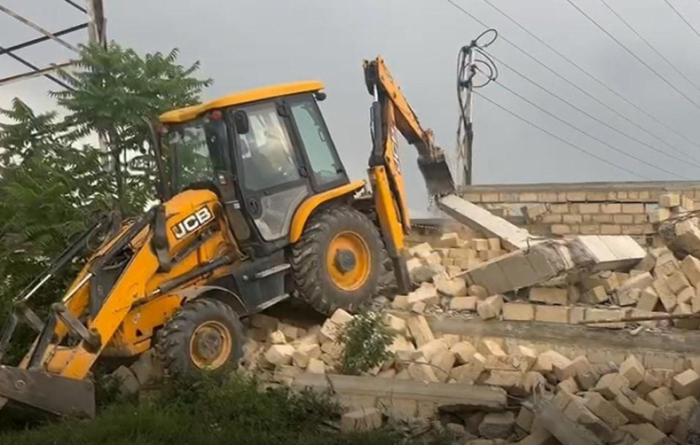 Qubada qanunsuz tikintinin qarşısı alınıb VİDEO
