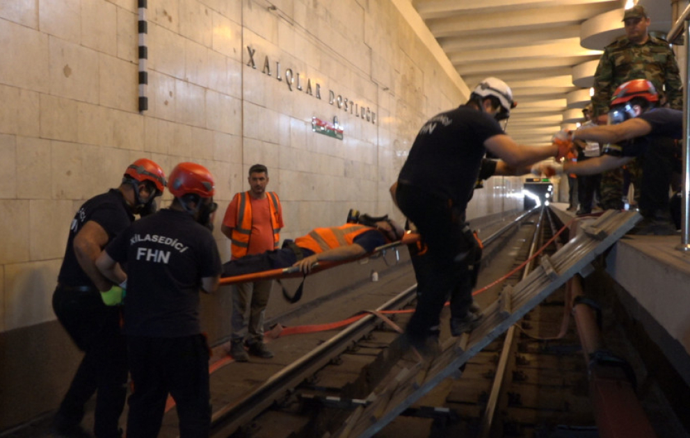 Fövqəladə Hallar Nazirliyi tərəfindən metroda təlim keçirilib  VİDEO