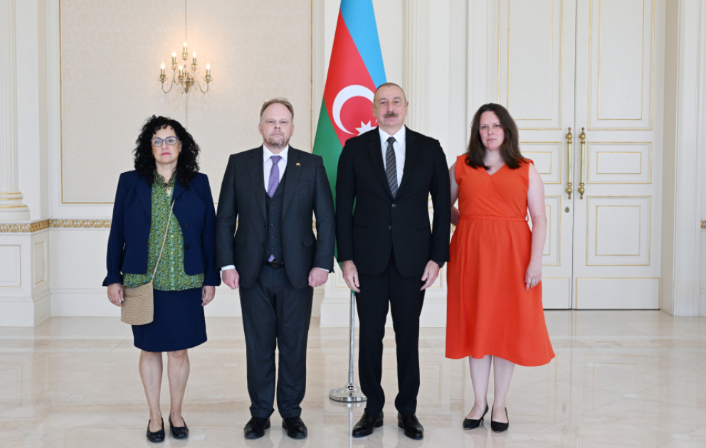 President Ilham Aliyev received credentials of incoming ambassador of Canada VIDEO