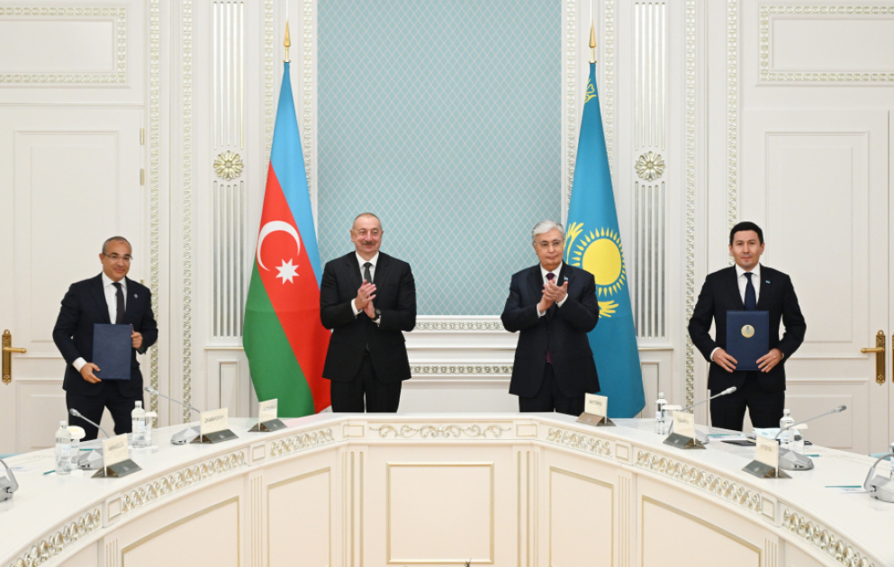 Zeremonie zum Austausch des zwischen Aserbaidschan und Kasachstan in Astana unterzeichneten Aktionärsvertrags  VIDEO