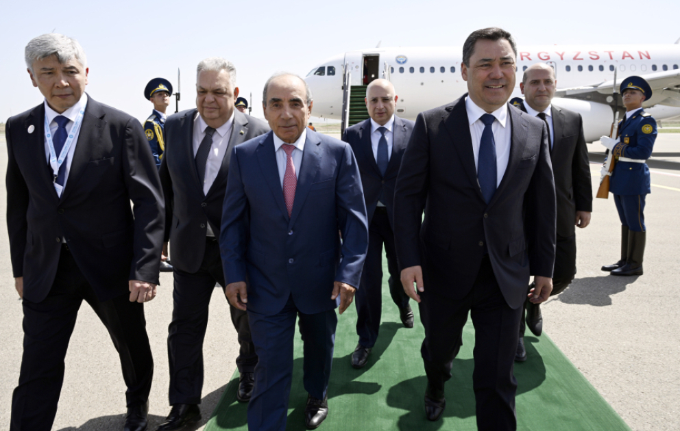President of Kyrgyzstan Sadyr Zhaparov arrives in Azerbaijan VIDEO