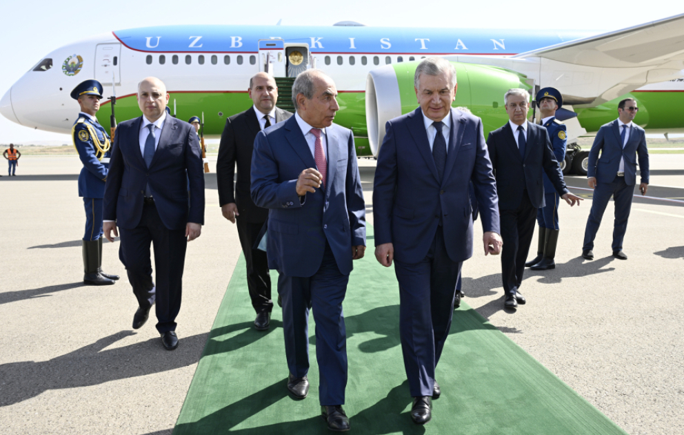 President of Uzbekistan Shavkat Mirziyoyev arrives in Azerbaijan VIDEO