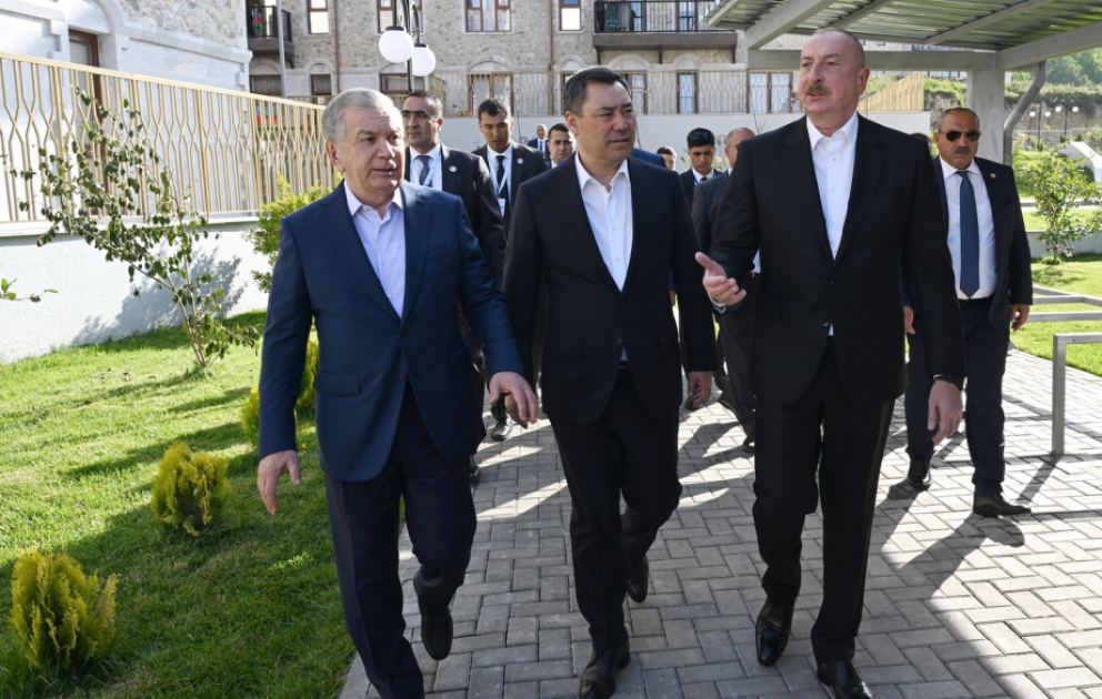 Presidents of Azerbaijan, Uzbekistan and Kyrgyzstan visited first residential complex and Ashaghi Govhar Agha Mosque in Shusha, and toured the city VIDEO